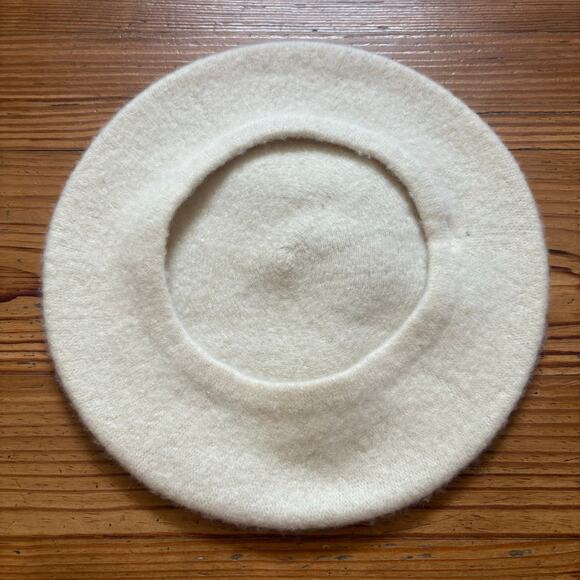 Ivory White French wool beret womens hat SIZE OS - Picture 4 of 4